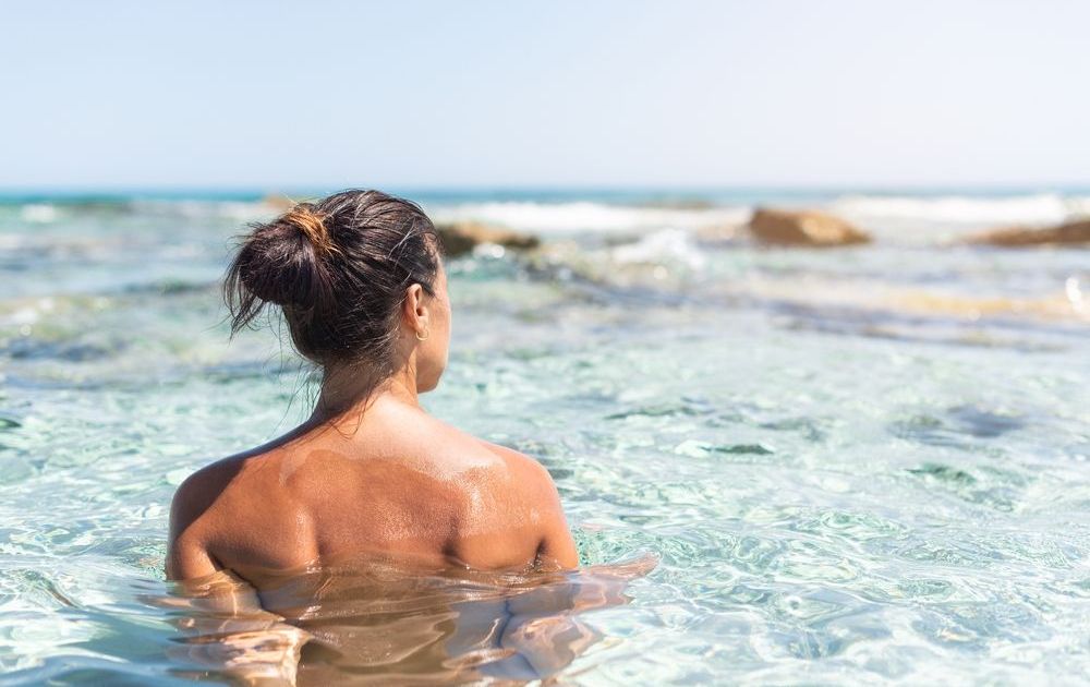 Praia do Pinho vs. Praia de Tambaba: Qual o Melhor Destino Naturista para Você?
