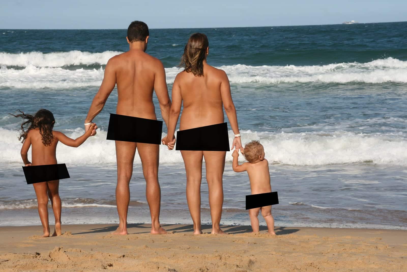 As Melhores Galerias Online para Fotos de Praias Naturistas