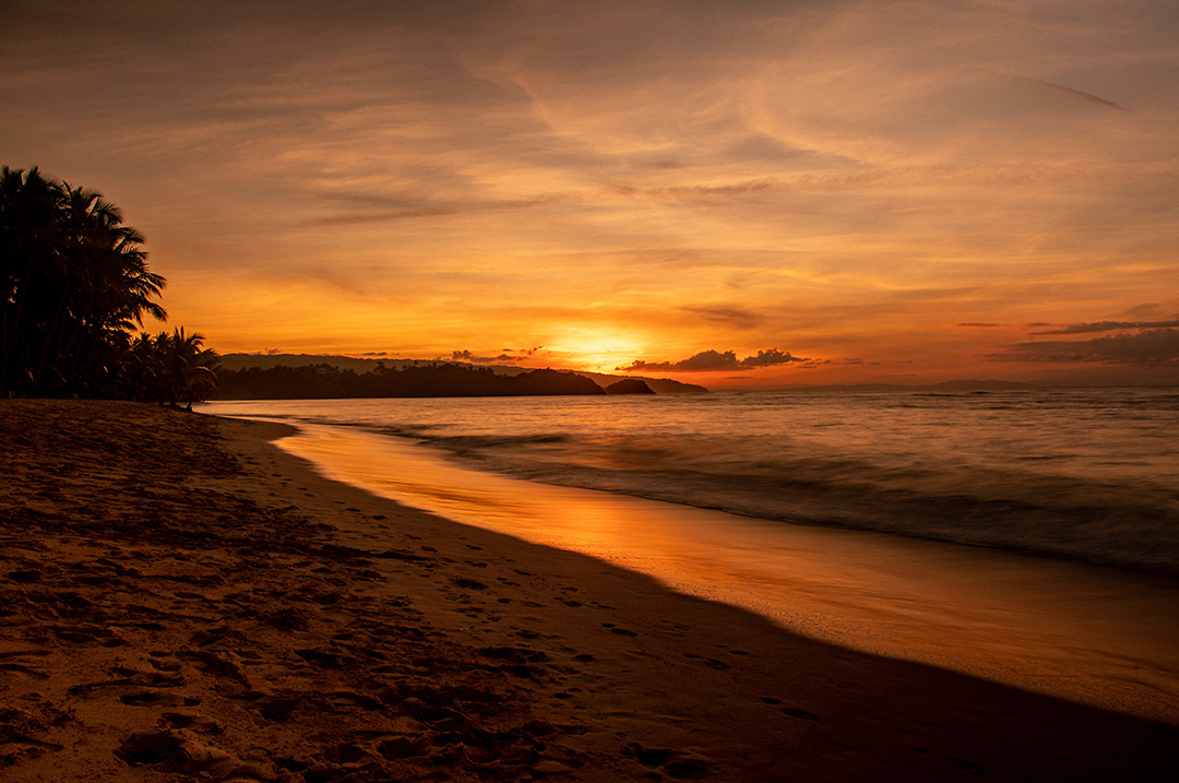 Dominando a Hora Dourada: Dicas Essenciais de Configuração e Composição para Fotos de Pôr do Sol