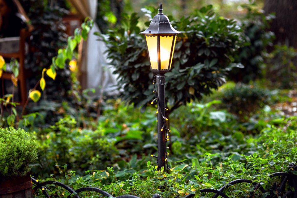 iluminação de jardim