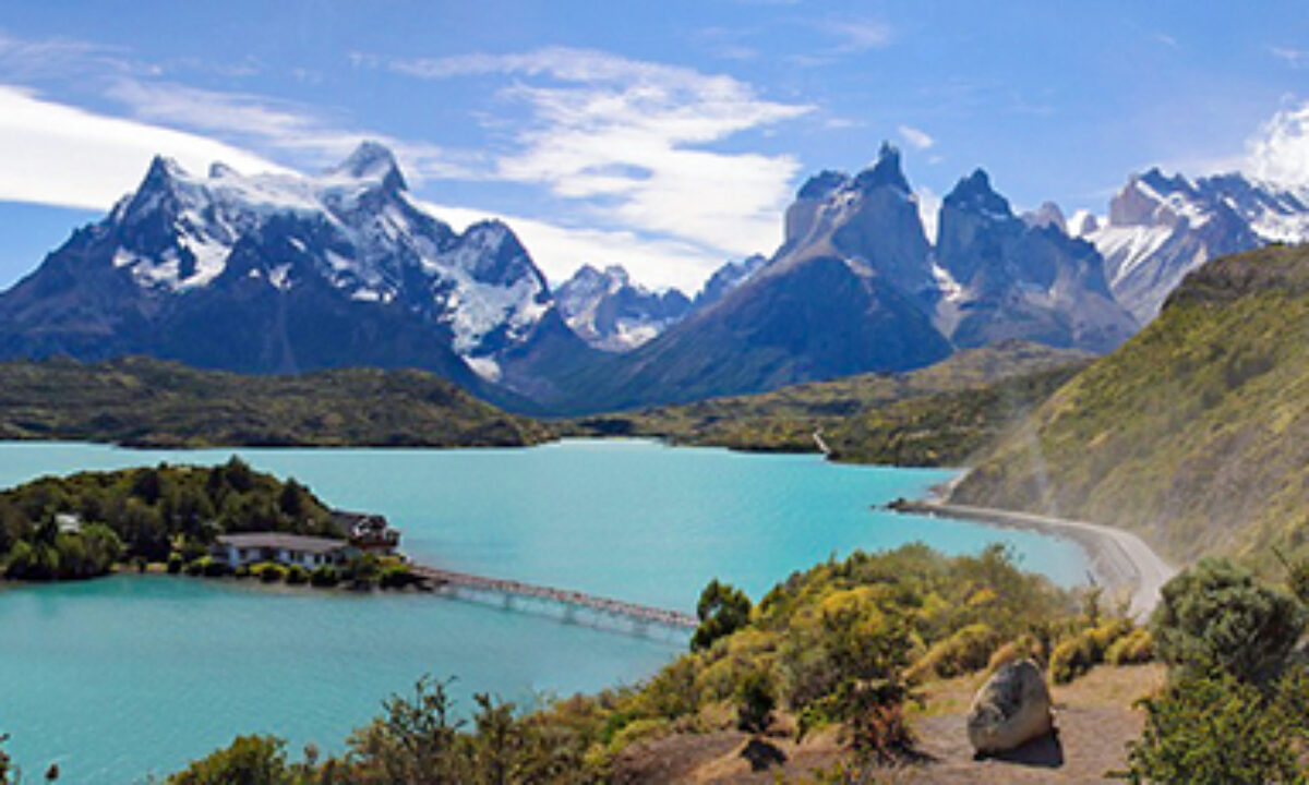 Cruce Andino: Guia Completo da Travessia entre Chile e Argentina; Puerto Varas e Bariloche: Cidades-Base para Explorar os Lagos Andinos; Roteiro de 7 Dias pelos Lagos Andinos: Chile e Argentina; Melhor Época para Visitar os Lagos Andinos: Verão ou Inverno?; O Que Fazer nos Lagos Andinos: Atrações Imperdíveis e Passeios