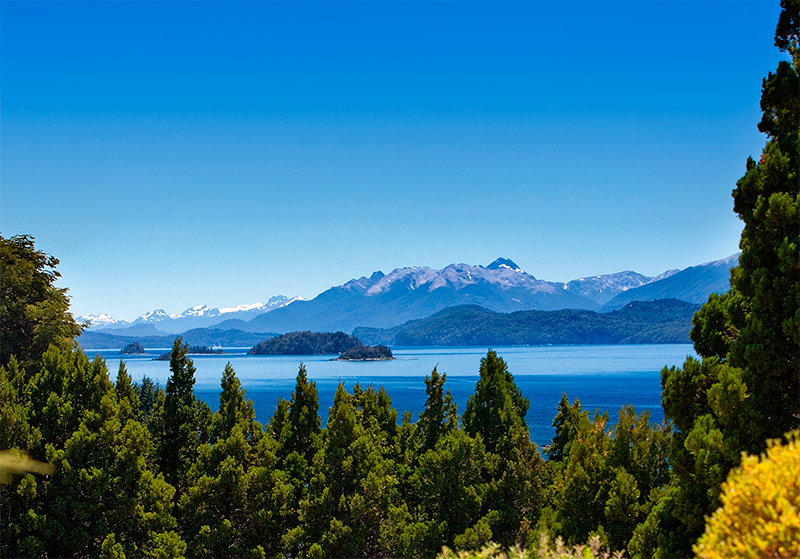 Cruce Andino: Guia Completo da Travessia entre Chile e Argentina; Puerto Varas e Bariloche: Cidades-Base para Explorar os Lagos Andinos; Roteiro de 7 Dias pelos Lagos Andinos: Chile e Argentina; Melhor Época para Visitar os Lagos Andinos: Verão ou Inverno?; O Que Fazer nos Lagos Andinos: Atrações Imperdíveis e Passeios