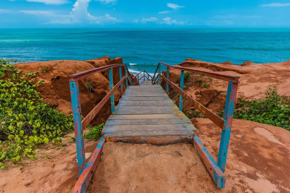 Roteiro de 7 dias pelo Litoral Leste do Ceará: falésias e cultura