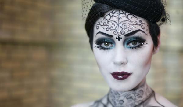 Guia Completo de Produtos para Maquiagem de Halloween: Kits e Marcas Essenciais