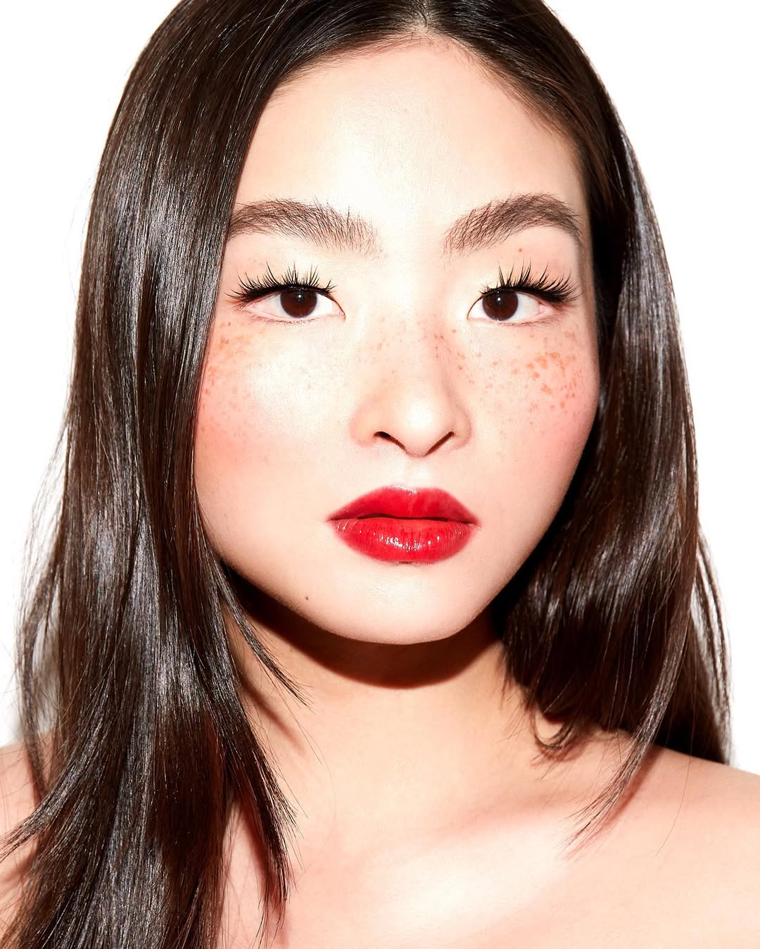 Maquiagem Clean Girl: O Segredo da Pele Natural e Radiante em 2025