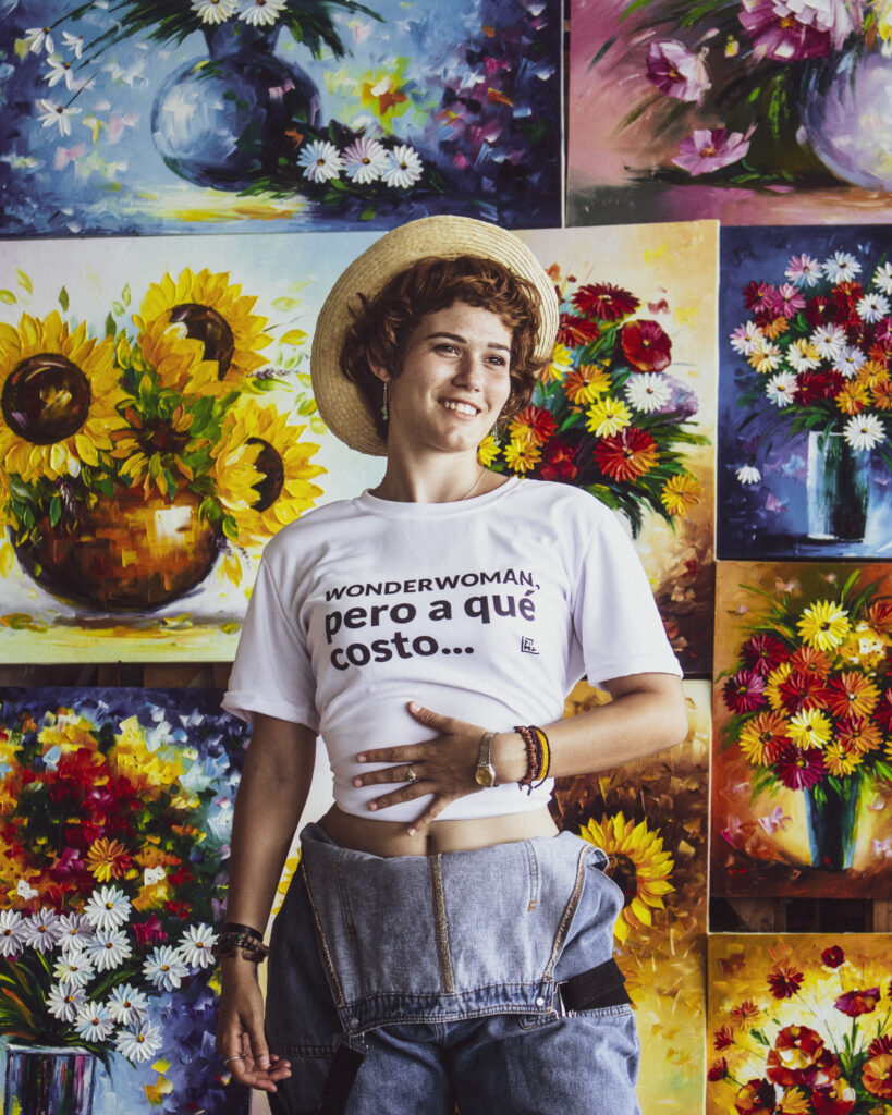 Acessórios que Falam: O Poder das Joias e Óculos no Universo da Arte