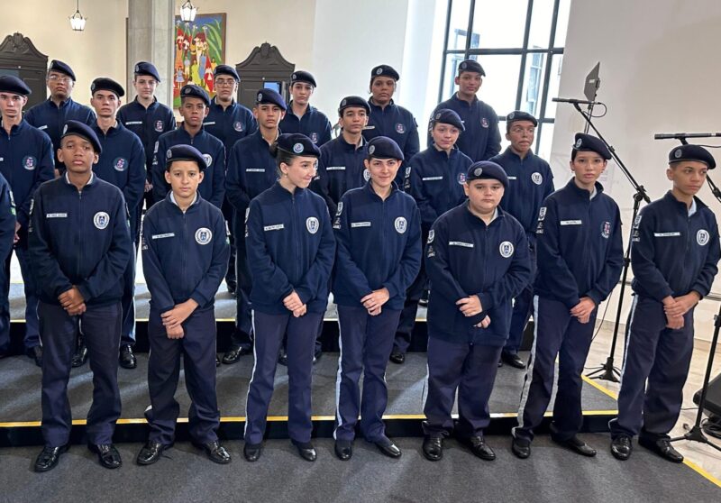 Escolas cívico-militares: prós e contras do modelo no Brasil