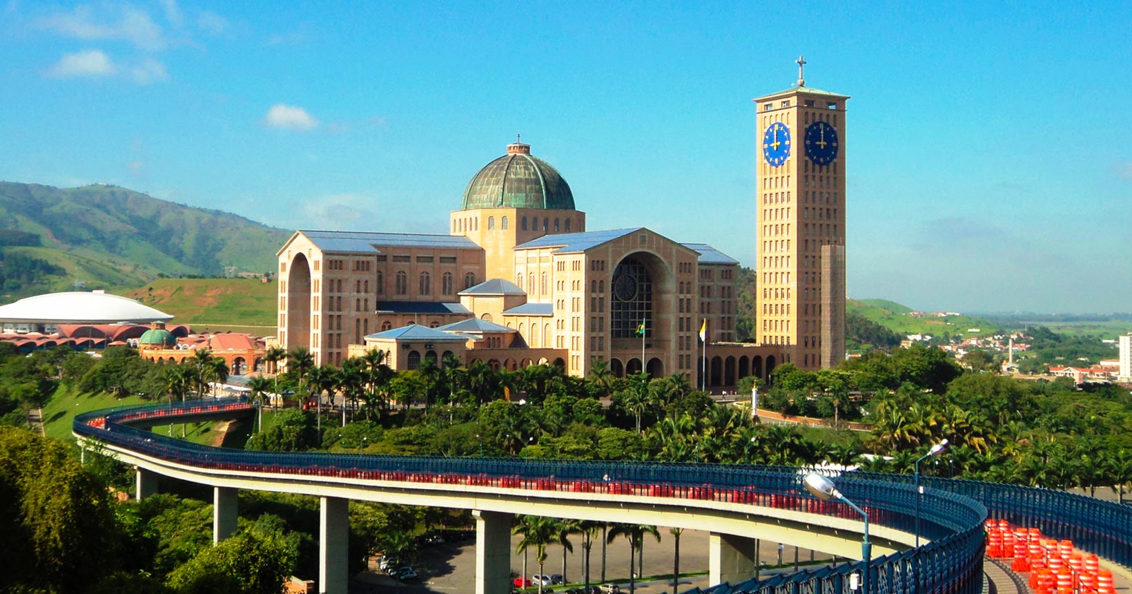 5 ideias de títulos:
1. Guia Completo: Onde Ficar em Aparecida do Norte para sua Peregrinação
2. Hotéis Próximos ao Santuário Nacional: Conforto e Fé ao seu Alcance
3. Custo-Benefício em Aparecida: Pousadas Charmosas e Acessíveis
4. Lazer e Conforto em Aparecida: Hotéis na Região do Porto Itaguaçu
5. Dicas Essenciais para Escolher sua Hospedagem em Aparecida