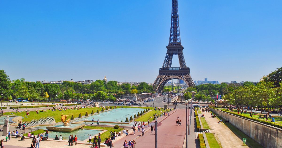 Além da Torre Eiffel: Atrações Escondidas e Bairros Charmosos de Paris