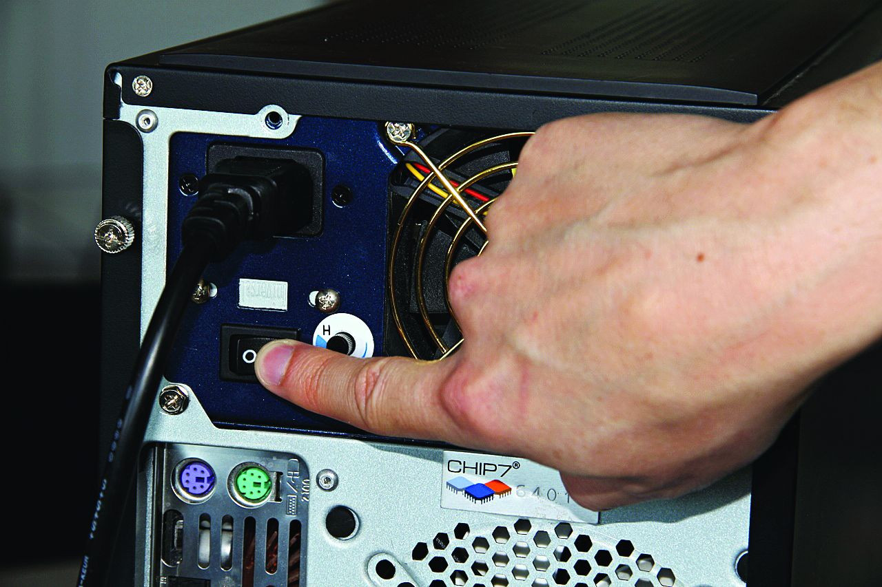 Guia Completo: Como Testar a Fonte de Alimentação do seu PC