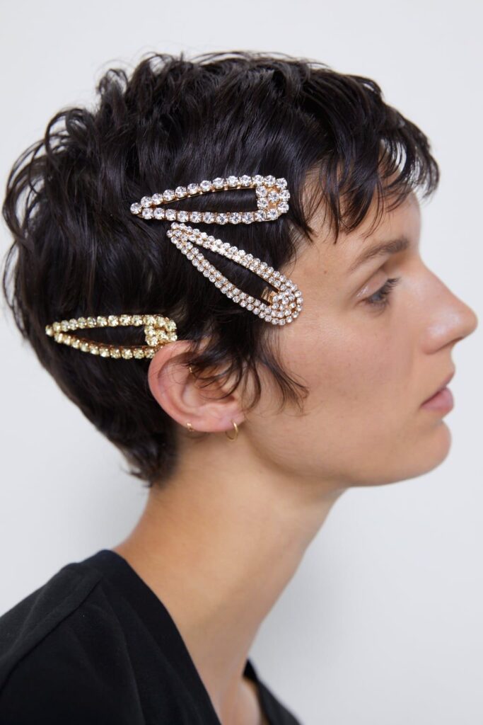 Tic Tacs e Presilhas: Acessórios que Voltaram com Tudo para o Seu Penteado