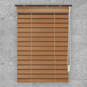 Persiana de madeira natural vs. sintética: qual a melhor opção?