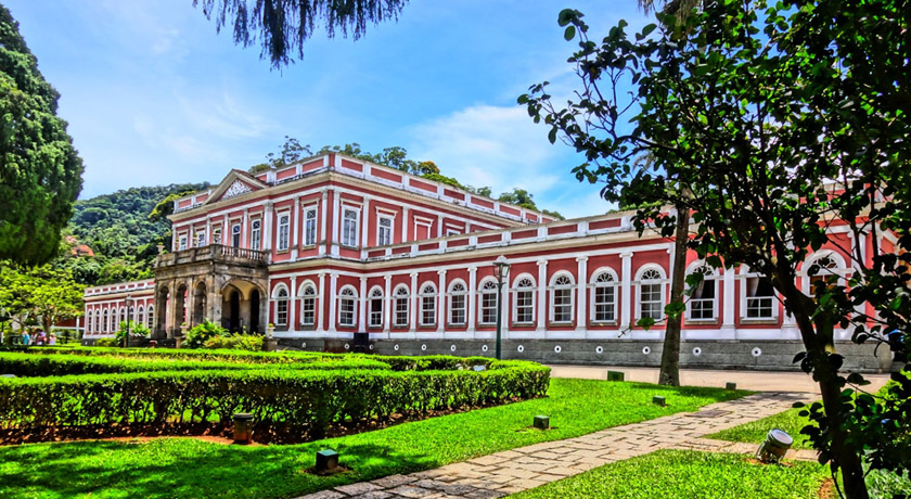 Guia de Compras em Petrópolis: Rua Teresa e Feirinha de Itaipava