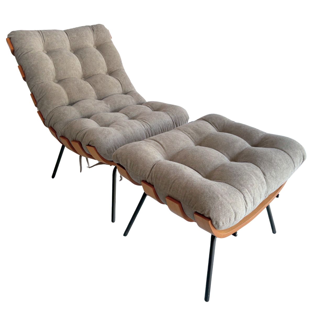 poltrona costela com puff no quarto