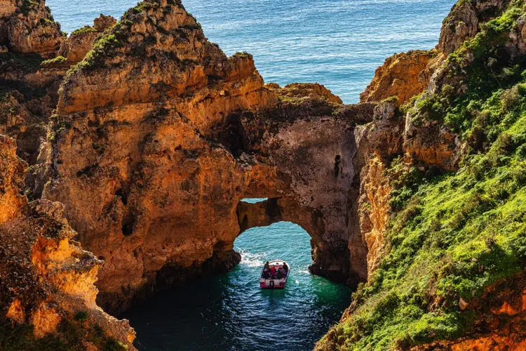 Descubra os Custos de uma Viagem para Portugal em 2026: Dicas para Economizar