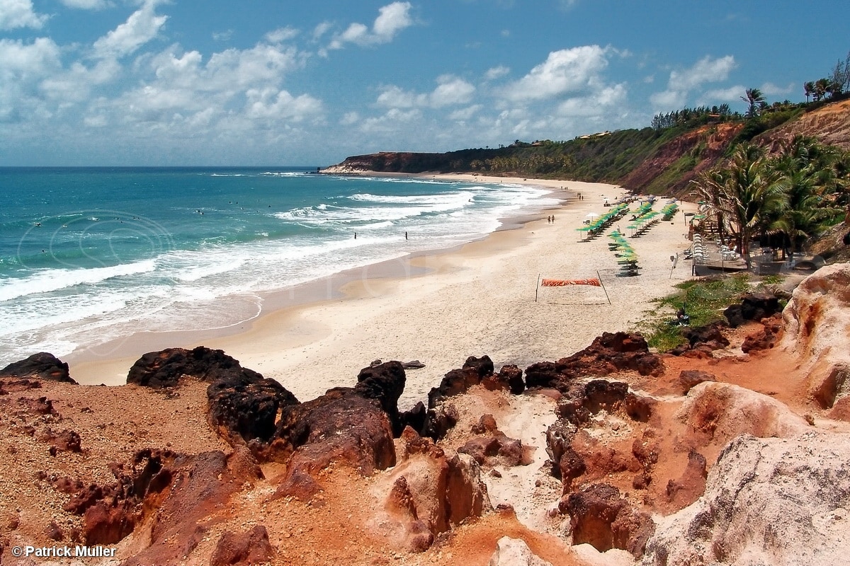 Guia Completo: Como Chegar e Onde Ficar na Baía do Sancho