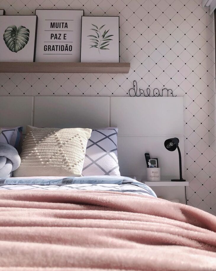 prateleira para quadros quarto