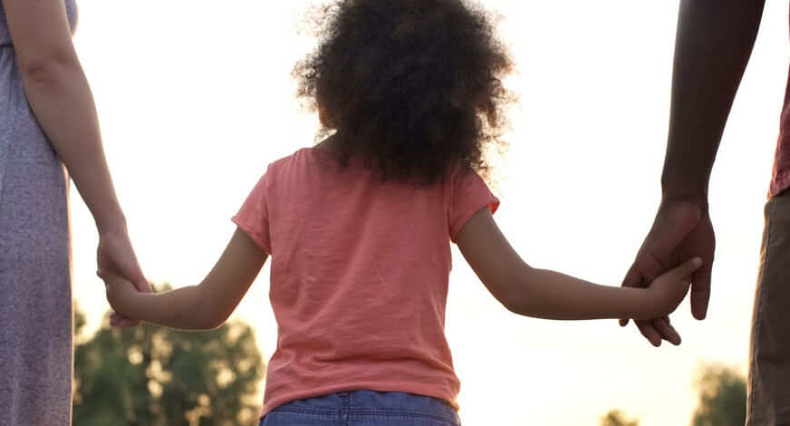 Como o ECA garante a proteção integral de crianças e adolescentes