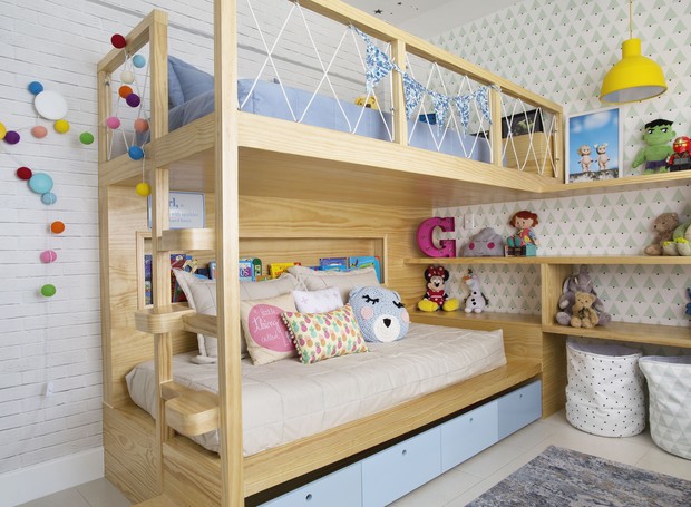 Dicas de Decoração e Iluminação para Beliches com Escrivaninha