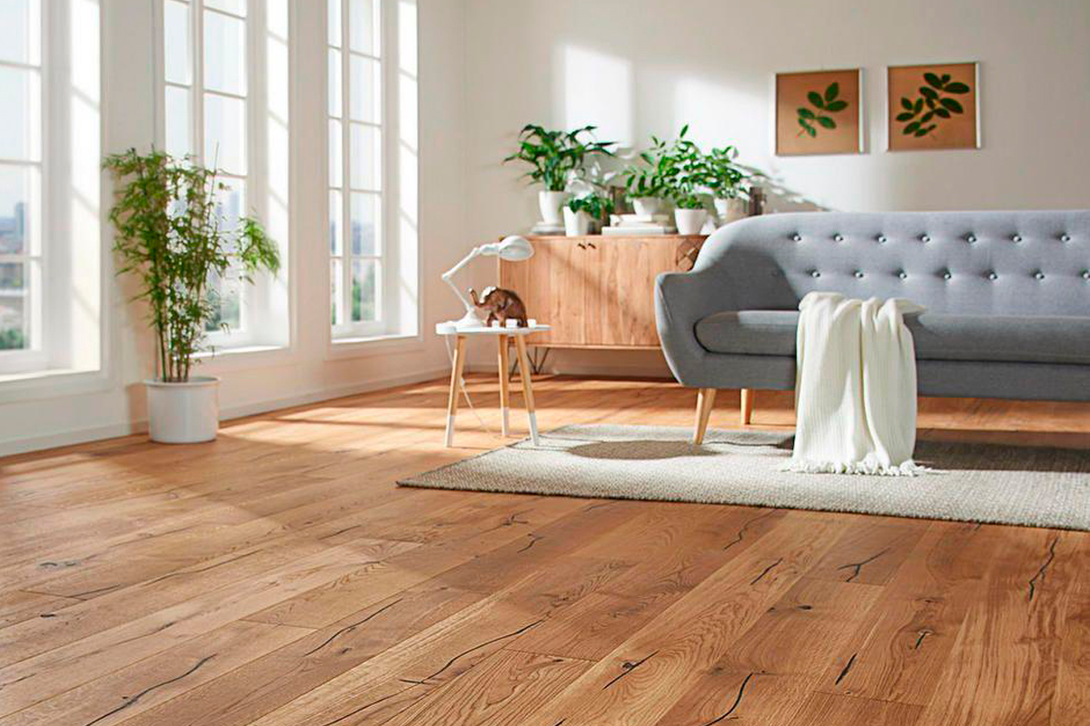 Porcelanato Amadeirado vs. Madeira Natural: Qual a Melhor Escolha para seu Quarto?