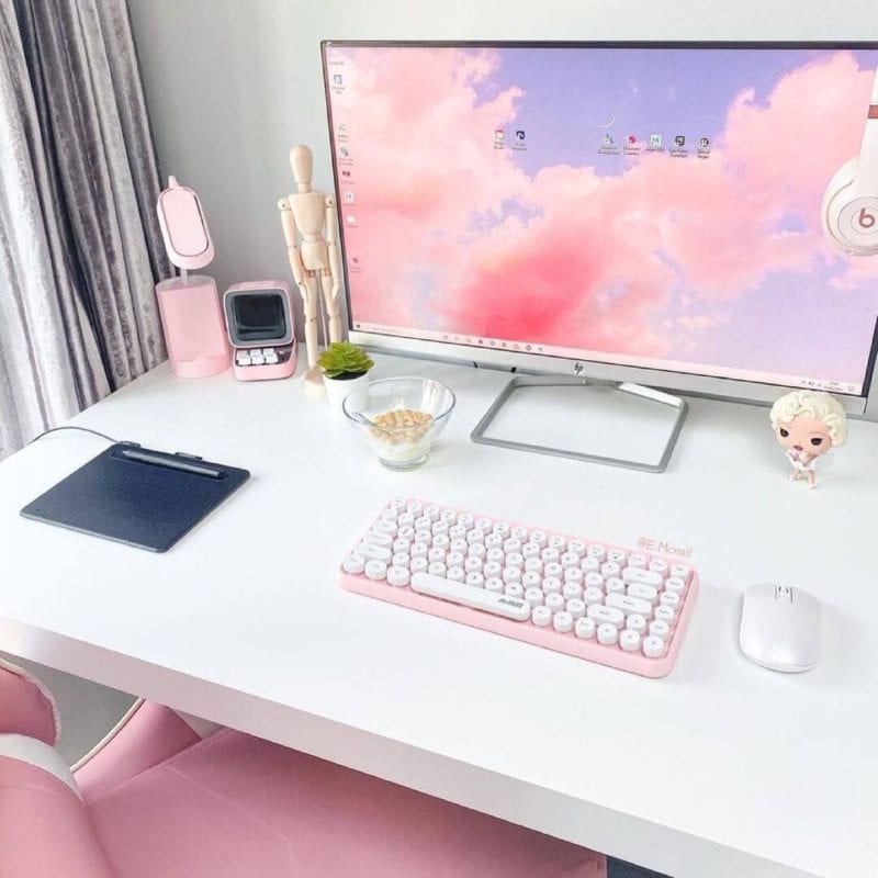 quarto gamer branco e rosa