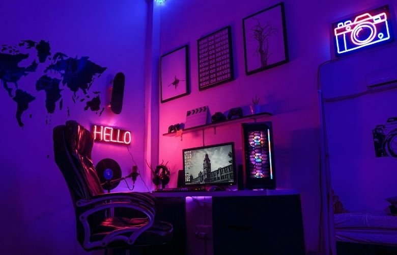 quarto gamer branco e rosa