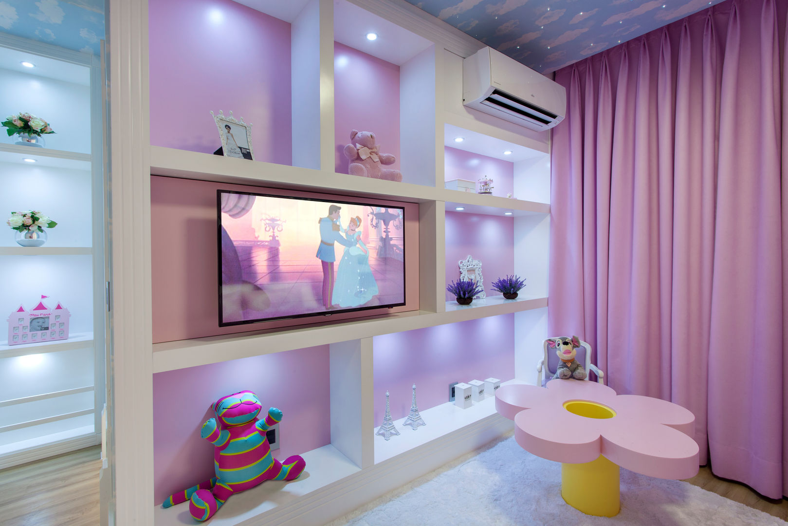 quarto lilás moderno