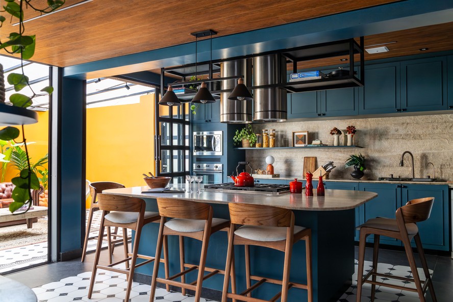 erros ao combinar azul marinho com outras cores