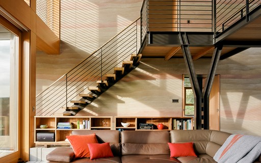 decoração de sala com pé direito duplo