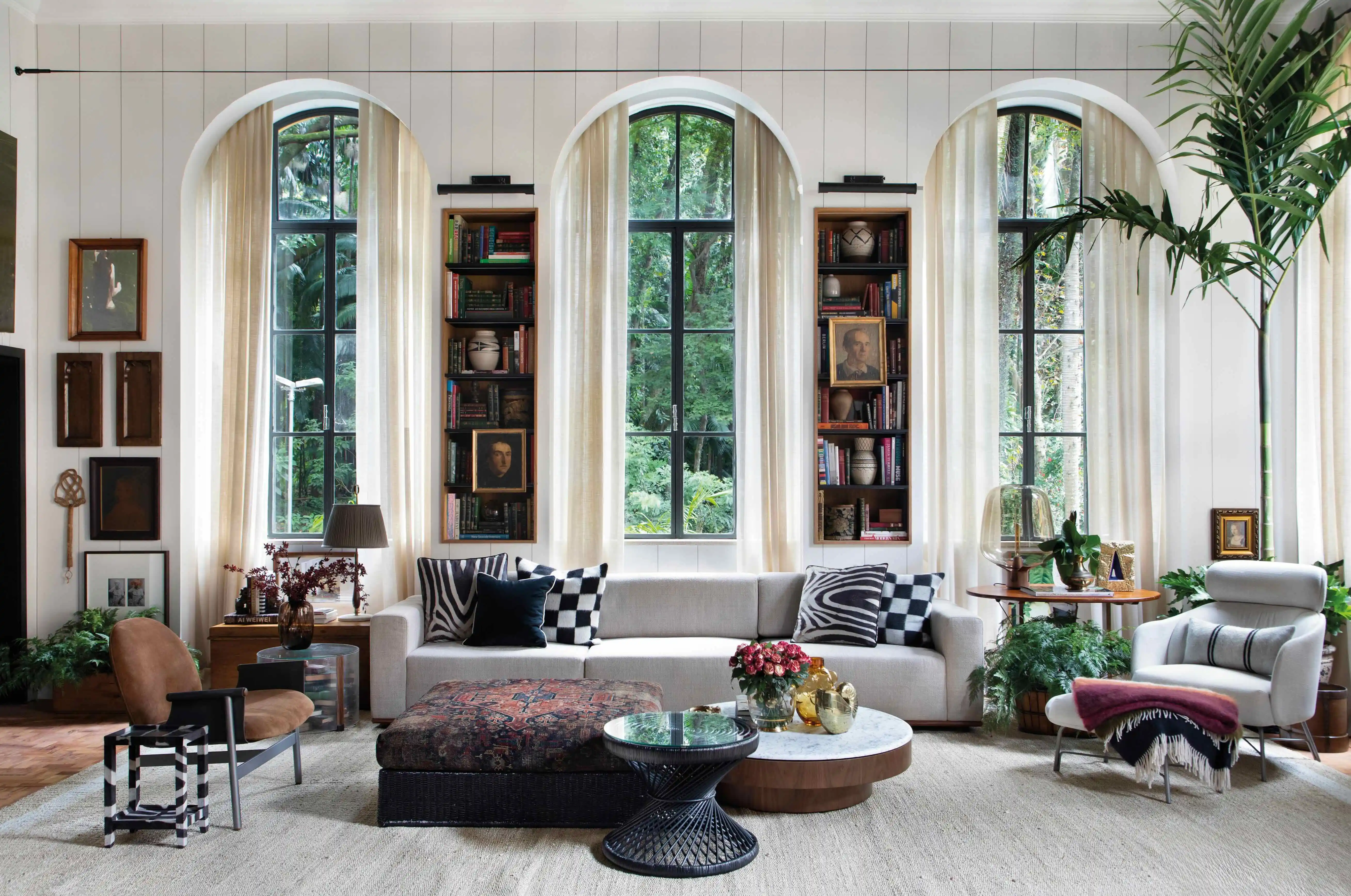 erros comuns ao decorar sala pé direito duplo