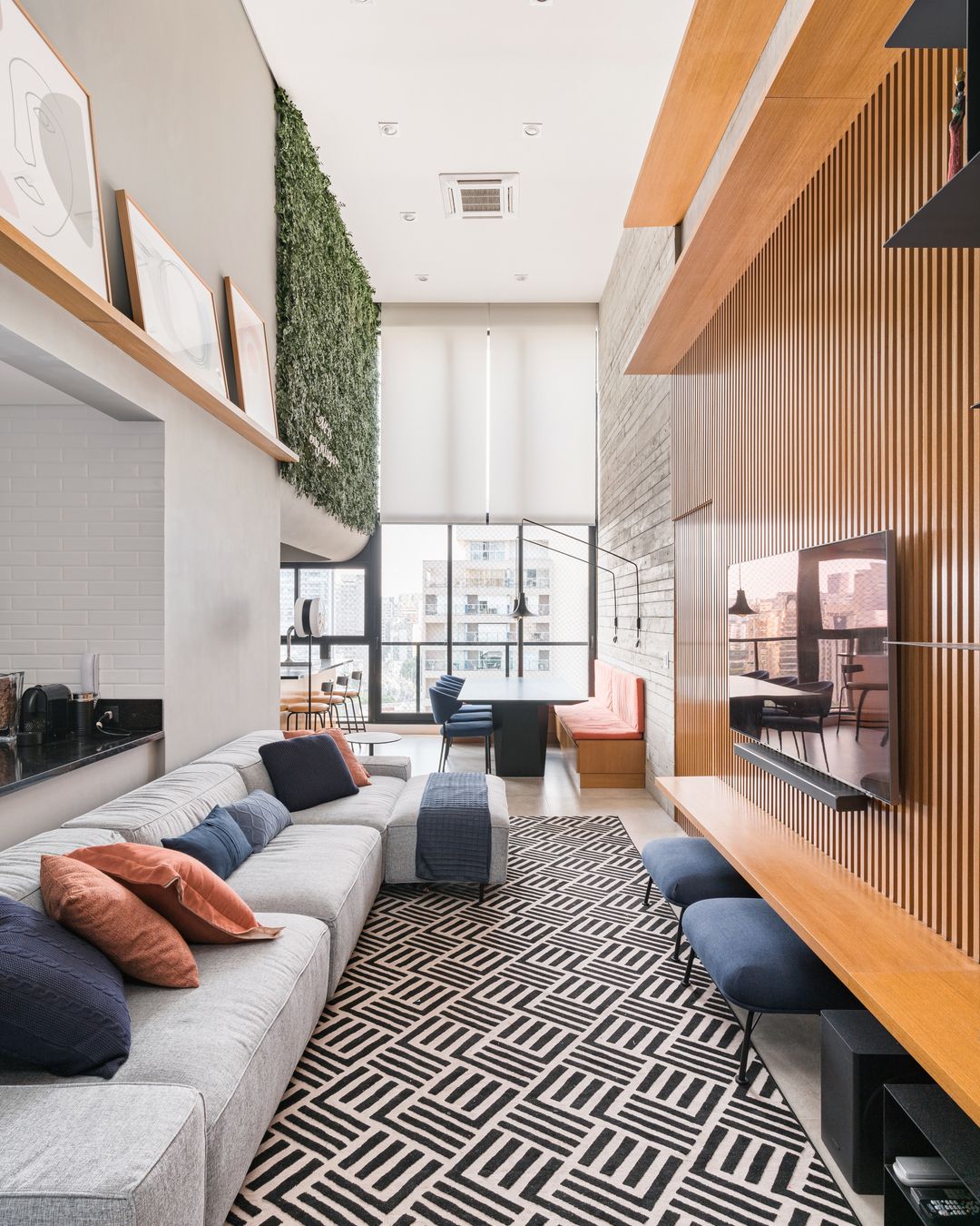 sala pé direito duplo vs sala pé direito simples