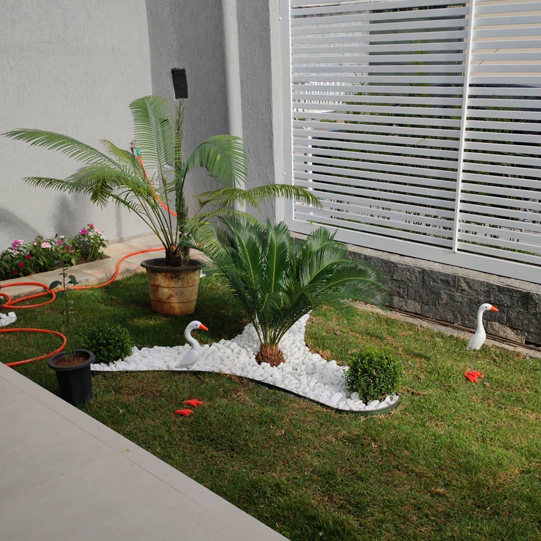 fotos de sitios com cachoeira e piscina