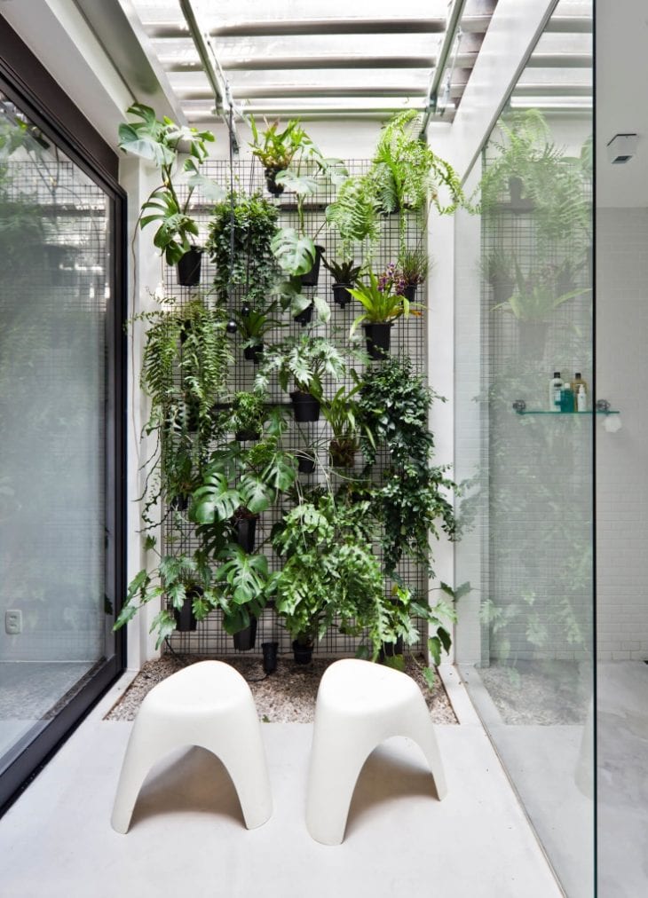 Jardim vertical com iluminação LED