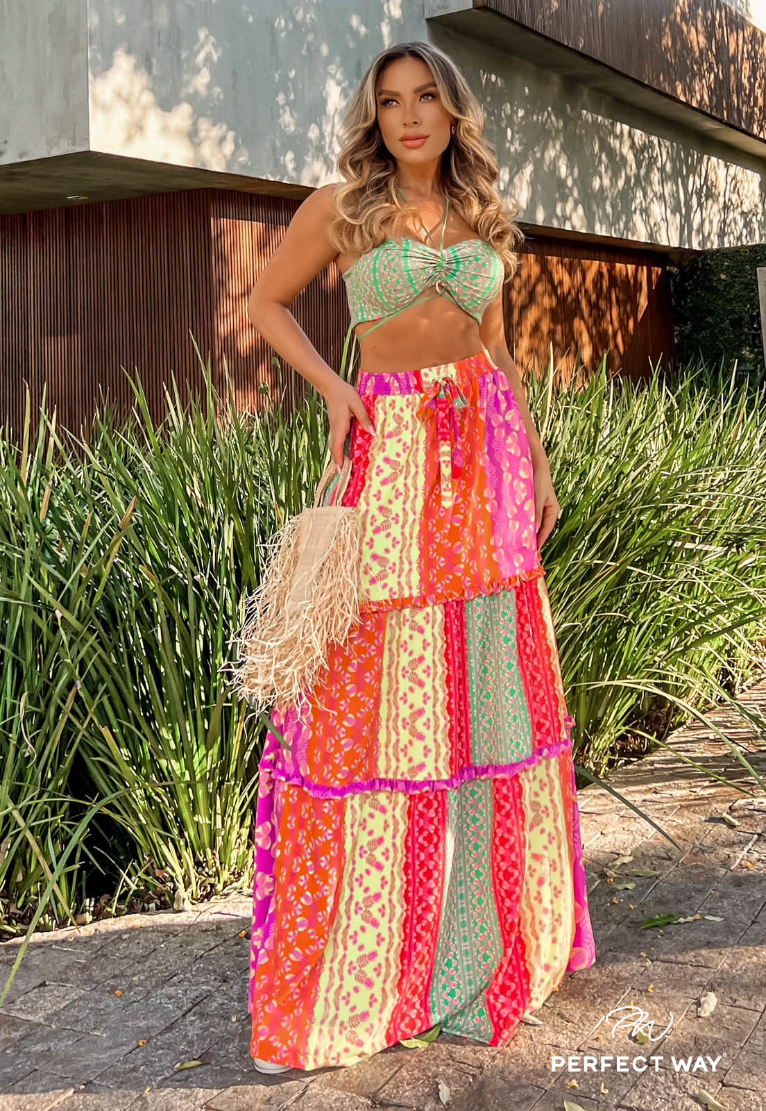 como usar saia longa estampada