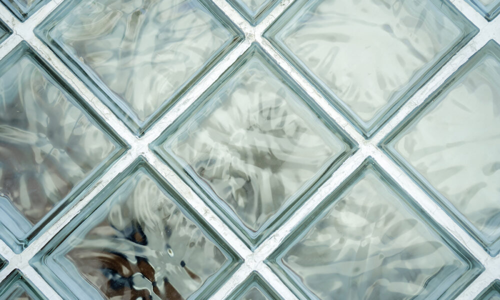 ideias de luminárias de bloco de vidro para sala