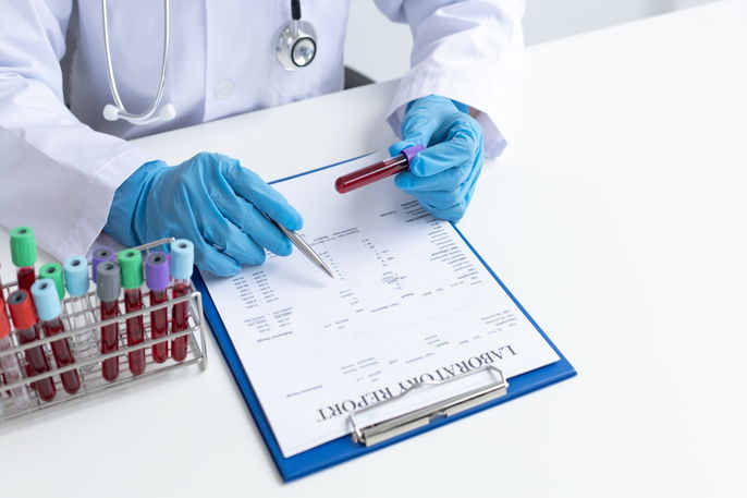 erros comuns ao interpretar bastonetes altos no hemograma