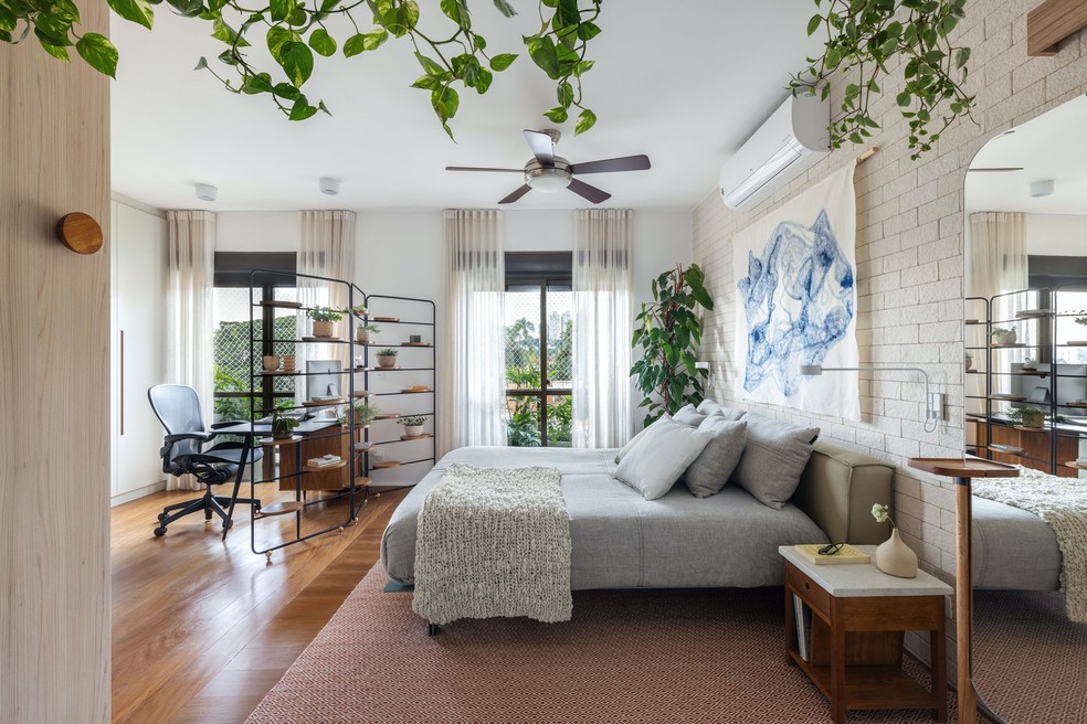 quarto com luz solar direta