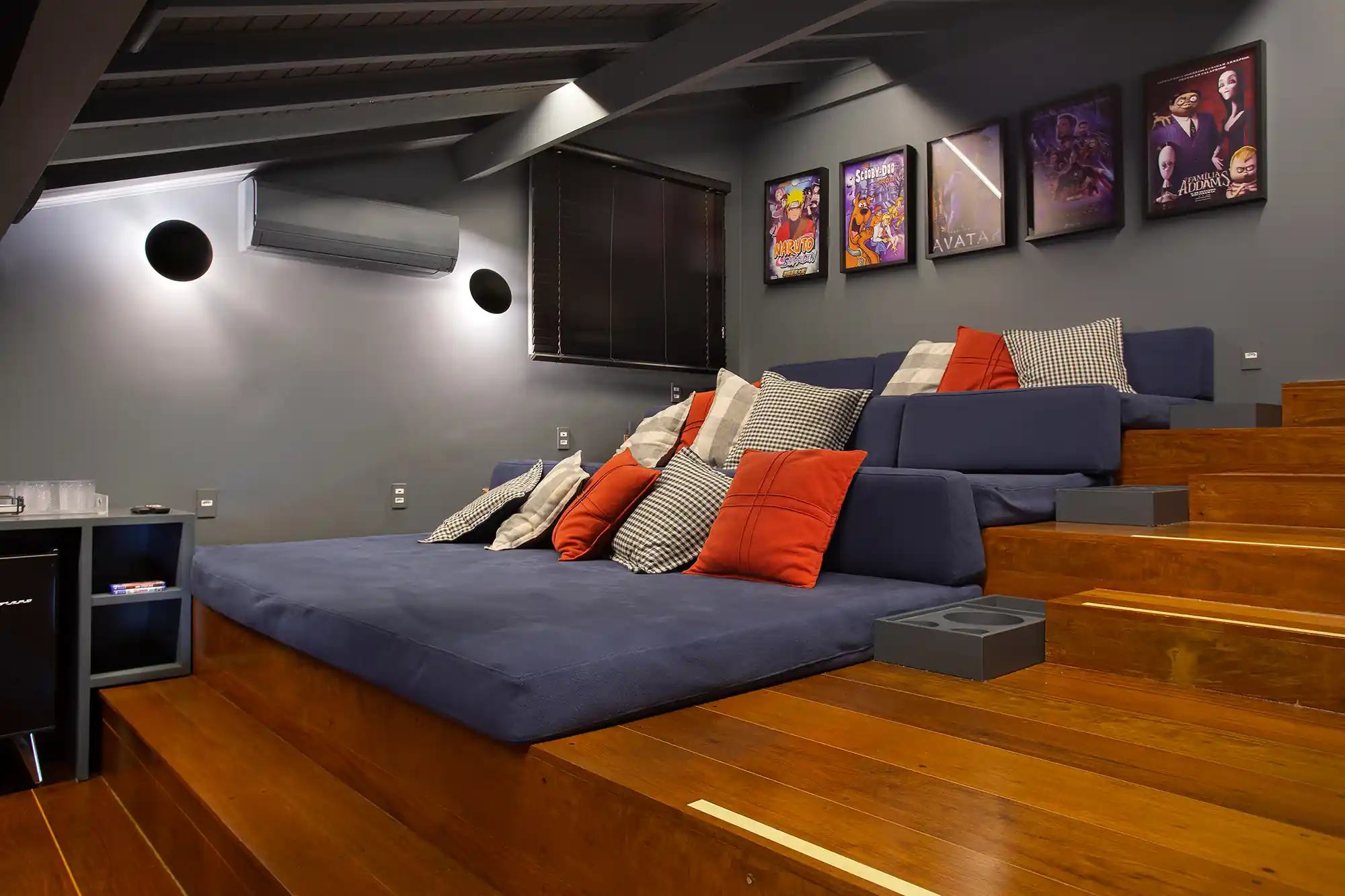 erros comuns ao montar quarto de cinema