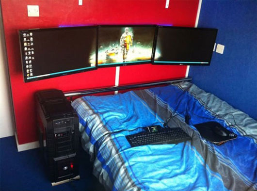 quanto custa montar um quarto gamer preto e vermelho