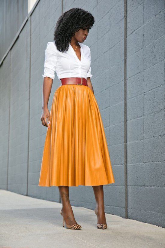 inspiração looks saia plissada 2026
